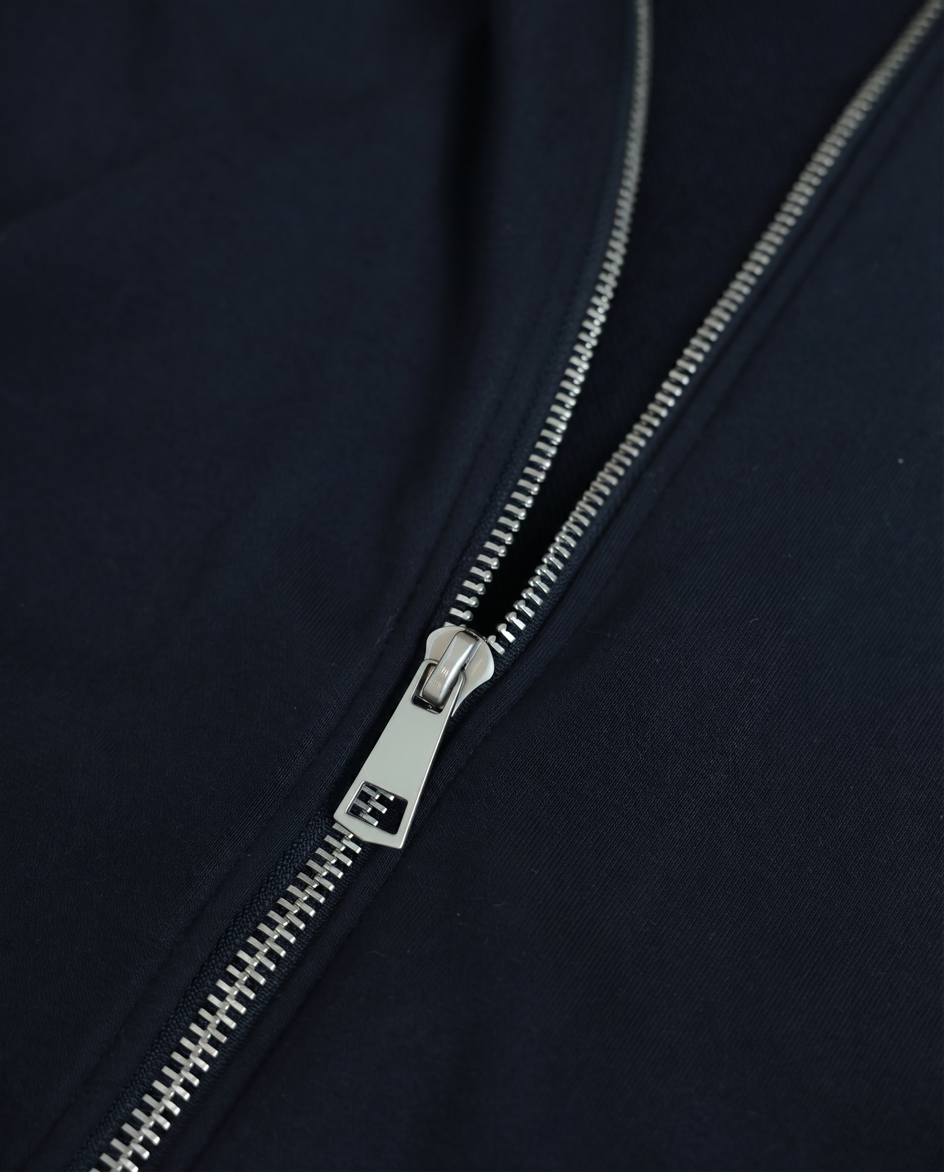 Collar Zip